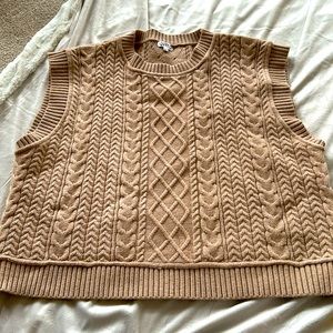 Women’s scoop neck Knit vest Size XL.